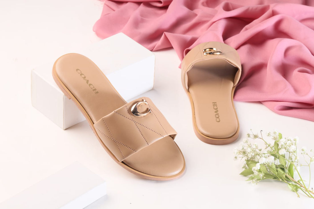 COACH METAL LOGO FLAT SLIDES - BEIGE